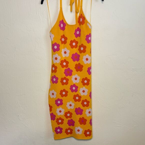 NWT Willow & Wind Knit Halter Daisy Dress - Picture 2 of 5